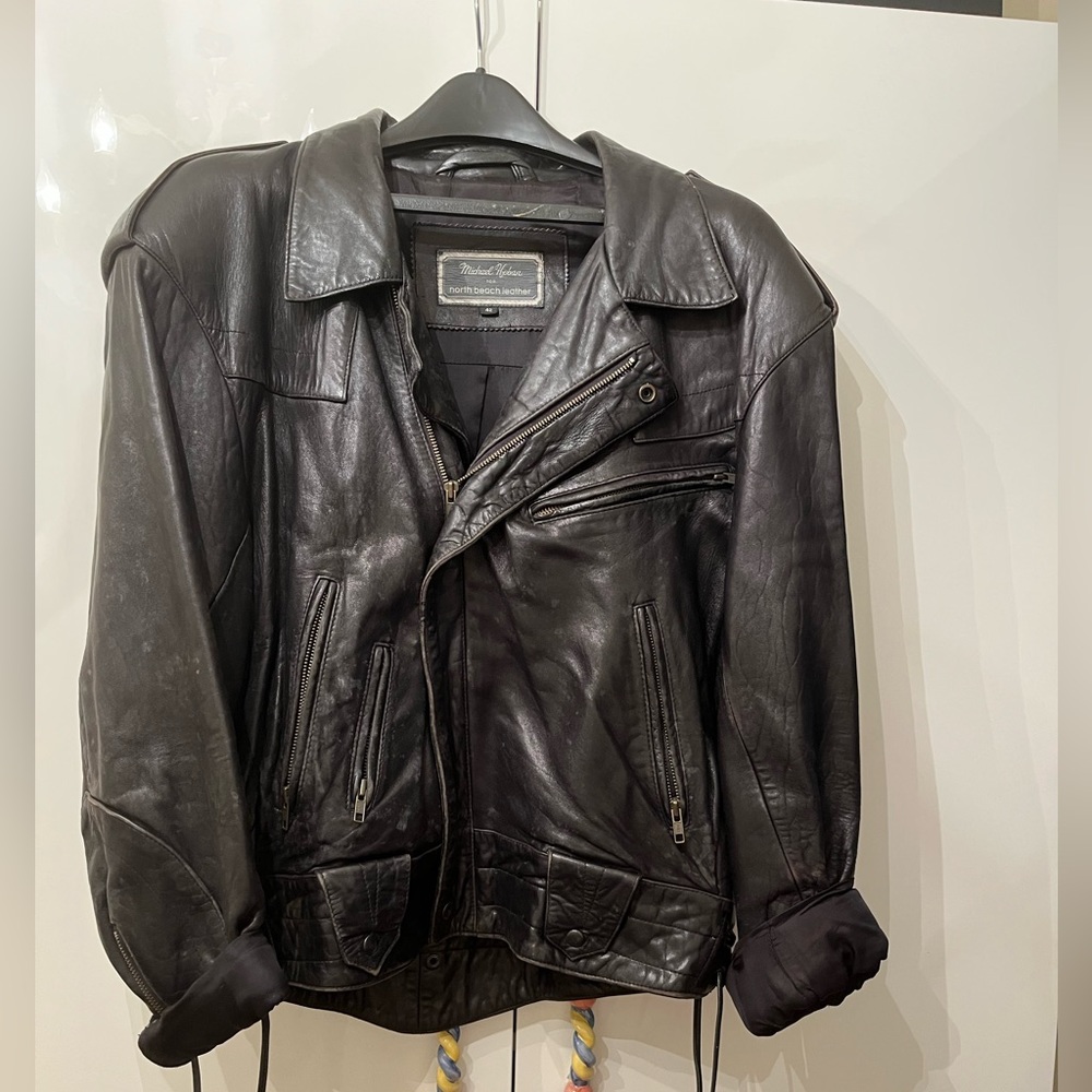 Men’s vintage Michael Hoban North Beach Leather black motorcycle jacket. Size 42